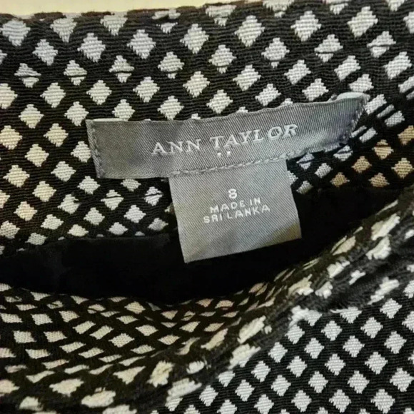 Women's size 8 Ann Taylor skirt - Picture 2 of 3
